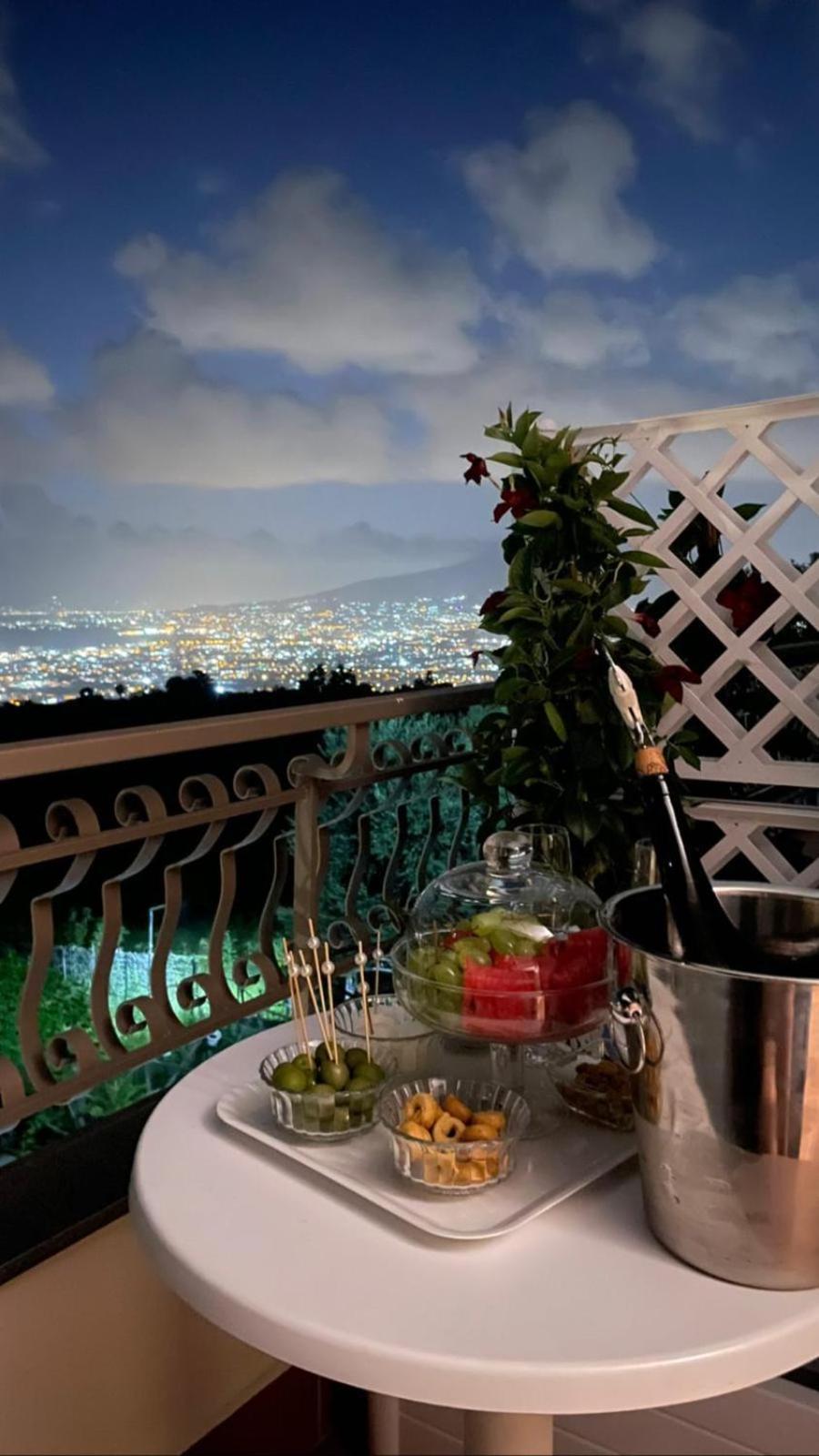 La Vigna Del Vento Bed & Breakfast Casola di Napoli Exterior foto