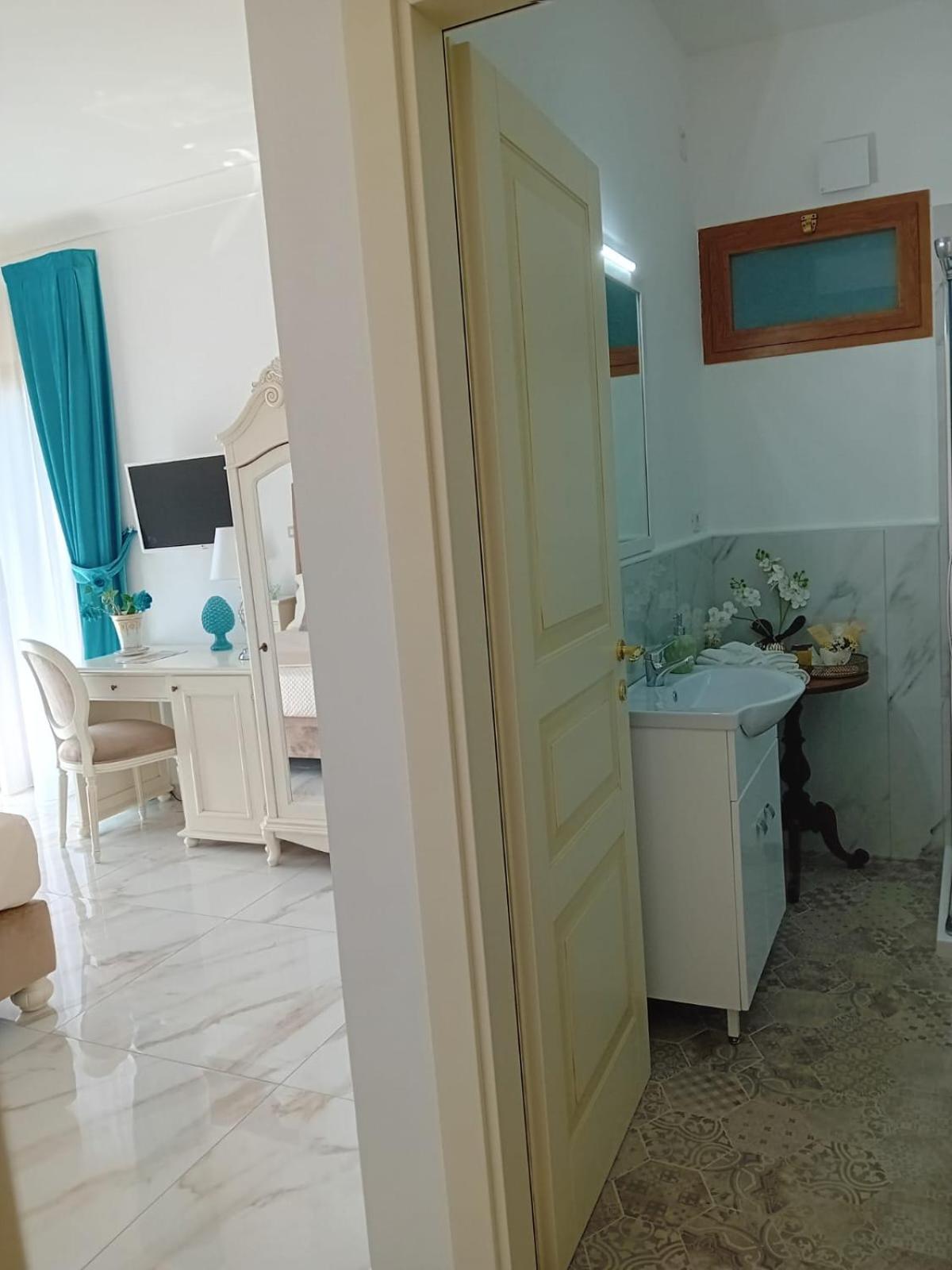 La Vigna Del Vento Bed & Breakfast Casola di Napoli Exterior foto